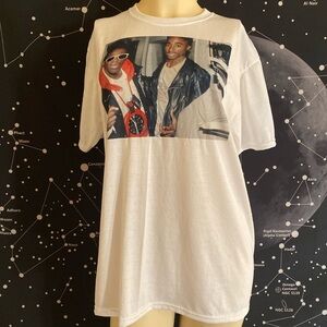 2PAC and Flavor Flav graphic tee. 🖤🖤